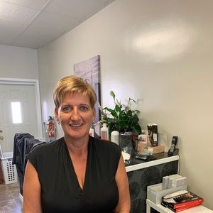 Meet your Posher, Tina